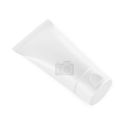 Foto de Una maqueta de tubo cosmético blanco aislada sobre un fondo blanco - Imagen libre de derechos