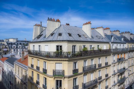Paris, beautiful building in a luxury neighborhood in the 17e arrondissement, typical facade