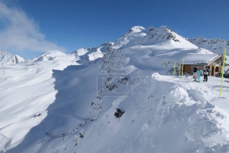 Foto de Estación de esquí La Rosiere en Francia. Esquí alpino de invierno. Alpes franceses. - Imagen libre de derechos