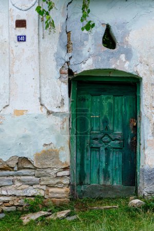 Téléchargez les photos : Portes et Portes de Viscri en Roumanie - en image libre de droit