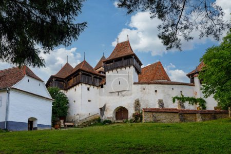 Téléchargez les photos : L "église fortifiée de Viscri en Roumanie - en image libre de droit