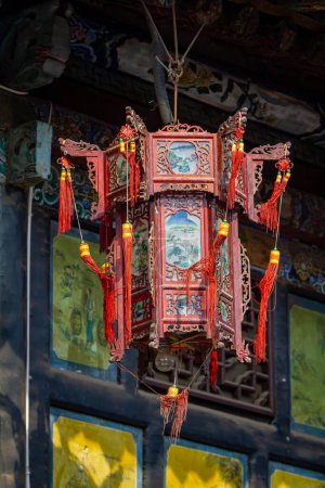 Téléchargez les photos : Une lanterne chinoise traditionnelle à Pingyao en Chine - en image libre de droit