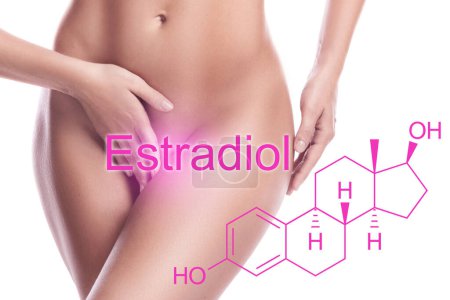 Téléchargez les photos : Belle formule du corps féminin et de l'hormone oestradiol sur fond blanc - en image libre de droit