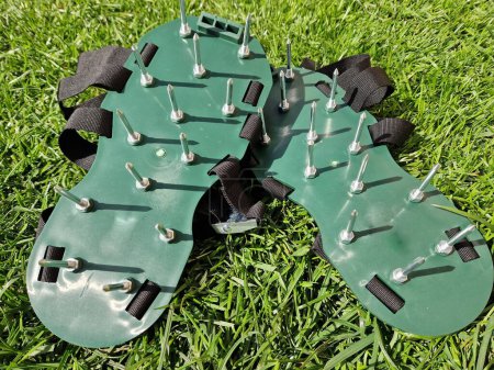 Nail shoes for aeration of the lawn