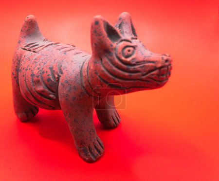 Instrument préhispanique du Mexique, Tlapitzalli : flûte boueuse, en forme de chien (xoloitzcuintle) Instrument préhispanique du Mexique, Tlapitzalli : flûte boueuse, en forme de chien (xoloitzcuintle
)