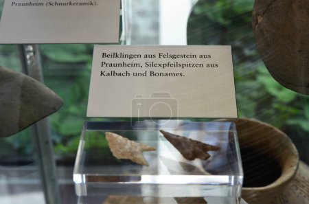 Téléchargez les photos : Francfort-sur-le-Main, Allemagne 08.26.2018 : Intérieur du musée d'archéologie de Francfort-sur-le-Main - en image libre de droit