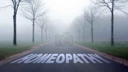 Straßenschild weist den Weg zur Homöopathie