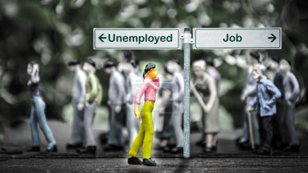 Téléchargez les photos : La rue signe le chemin de l'emploi contre les chômeurs - en image libre de droit