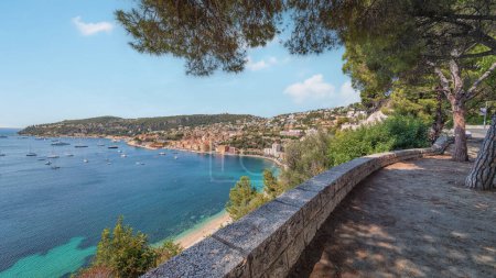Téléchargez les photos : Village de Villefranche-Sur-Mer sur la Côte d'Azur - en image libre de droit