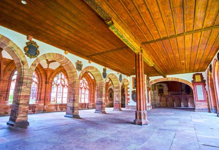 Foto de The large Bishop Court Hall with arcades leading to Great Cloister of Basel Minster Cathedral, Switzerland - Imagen libre de derechos