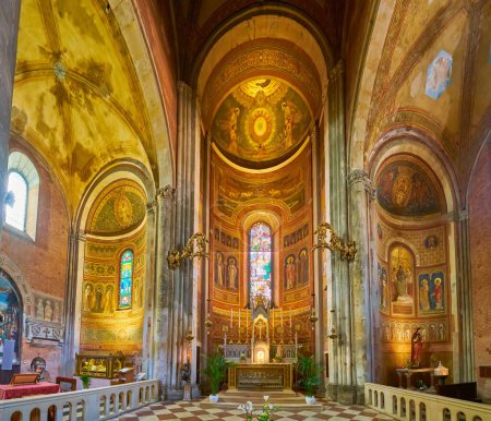 Photo for PIACENZA, ITALY - APRIL 6, 2022: Panoramic view of the frescoed main chapel in Duomo di Piacenza (Cathedral), Piacenza, Italy - Royalty Free Image