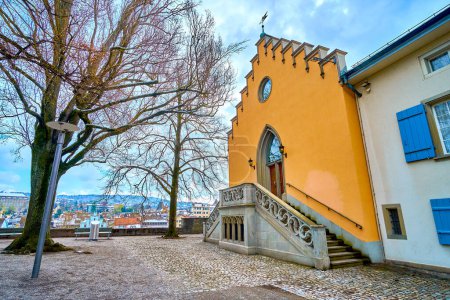 Téléchargez les photos : Façade de la loge maçonnique franc-maçonnique avec temple sur le Lindenhof à Zurich, Suisse - en image libre de droit