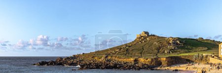 Téléchargez les photos : St Ives - 30 mai 2022 : La pittoresque ville côtière de St Ives en Cornouailles, Angleterre. - en image libre de droit