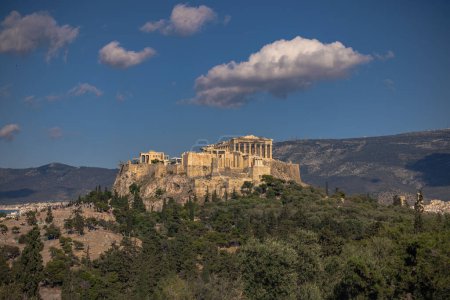 Blick auf die Akropolis von Athen vom Philopappos-Hügel in Griechenland