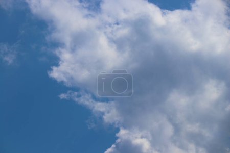Téléchargez les photos : Ciel ciel nuages air fond d'écran aérien - en image libre de droit