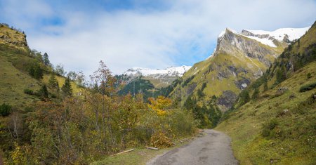 schöne Oytalwanderroute, alpine Landschaft Oberstdorf im Herbst, Allgäuer Alpen