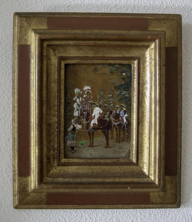 Foto de Pintura artística sobre madera que representa una escena romántica, repintada con su marco de madera y dorado - Vintage retro antique - Imagen libre de derechos