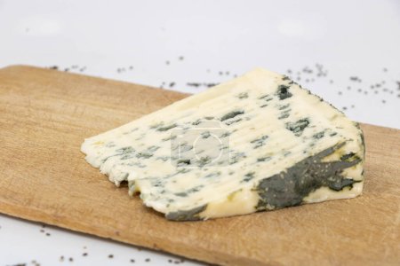 Photo for Rustic tasting of blue cheese with sheep's milk - Royalty Free Image