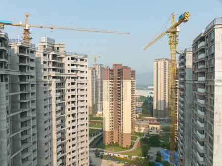 Foto de Vista aérea del sitio de construcción de apartamentos de varios pisos en China - Imagen libre de derechos