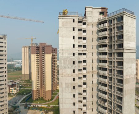 Foto de Vista aérea del sitio de construcción de apartamentos de varios pisos en China - Imagen libre de derechos