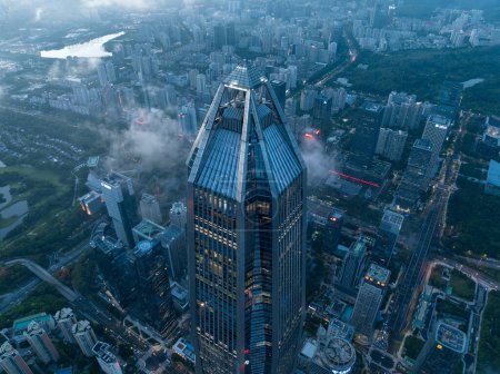 Foto de Shenzhen, China - Circa 2022: Vista aérea del paisaje en la ciudad de Shenzhen, China - Imagen libre de derechos