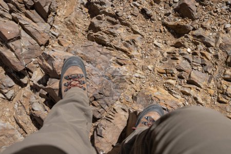 Téléchargez les photos : Randonnée pédestre sur les montagnes rocheuses - en image libre de droit