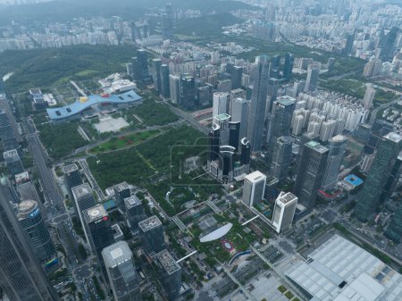 Foto de Aerial view of cityscape in Shenzhen city,China - Imagen libre de derechos