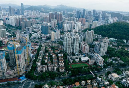 Foto de Shenzhen, China - Junio 01,2022: Vista aérea del paisaje en la ciudad de Shenzhen, China - Imagen libre de derechos