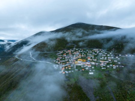 Téléchargez les photos : Beau paysage rural dans le Sichuan, Chine - en image libre de droit