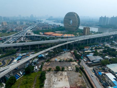 Foto de Guangzhou, China - Octubre 03,2023: Vista aérea del paisaje en la ciudad de Guangzhou, China - Imagen libre de derechos