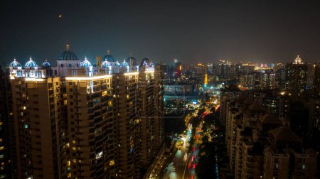 Téléchargez les photos : Vue aérienne du paysage nocturne dans la ville de Guangzhou, Chine - en image libre de droit