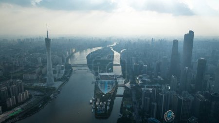 Téléchargez les photos : Guangzhou, Chine - 26 juillet 2023 : Vue aérienne du paysage dans la ville de Guangzhou, Chine - en image libre de droit