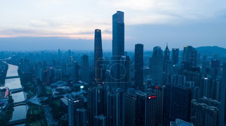 Foto de Guangzhou, ChinaVista aérea del paisaje en la ciudad de Guangzhou, Chinaa - 26 de julio de 2023: - Imagen libre de derechos