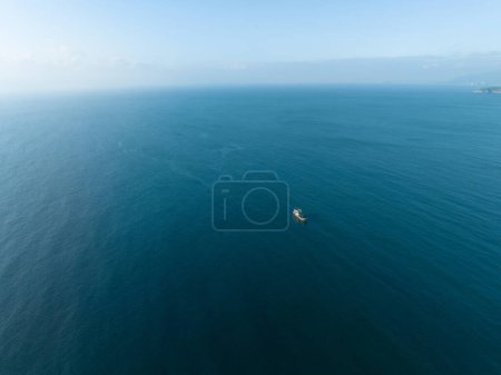 Téléchargez les photos : Vue aérienne de la belle vague de mer - en image libre de droit