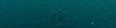 Téléchargez les photos : Vue aérienne de la belle eau de mer - en image libre de droit