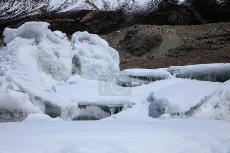 Téléchargez les photos : Vue d'un immense glacier au Tibet, Chine - en image libre de droit
