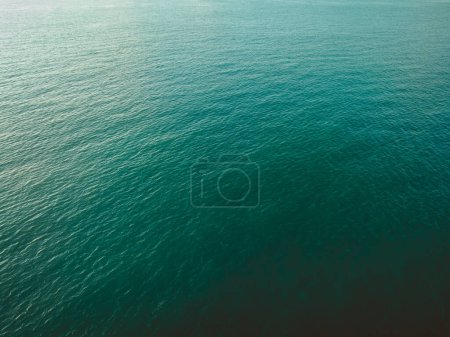 Foto de Vista aérea de la hermosa ola del mar - Imagen libre de derechos