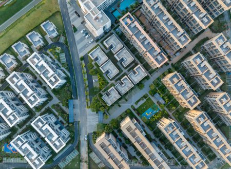 Téléchargez les photos : Vue aérienne d'une maison moderne sur l'île de Hainan, en Chine - en image libre de droit