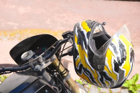 Full-face helmet and crash helmet for traffic safety - motorcycle helmet, full-face helmet for moped drivers