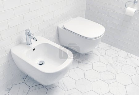 Modernes Badezimmer - wandhängende Toilette und Bidet. Innenarchitektur - weiße Keramikfliesen in verschiedenen Formen.