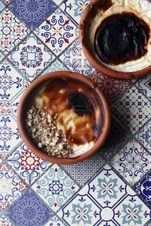 Téléchargez les photos : Pudding au riz sutlac, dessert traditionnel turc - en image libre de droit