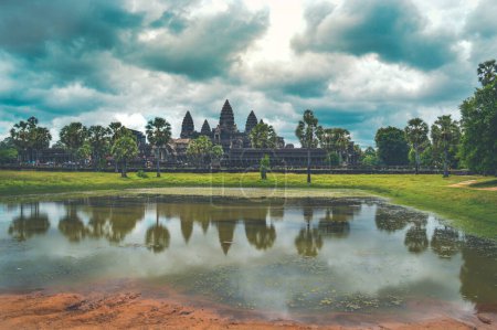 Téléchargez les photos : Temple Wat Mahathat dans le parc historique de Sukhothai, Thaïlande - en image libre de droit