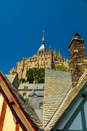 Téléchargez les photos : Détour vers la Normandie Attraction Touristique - Le Mont-Saint-Michel - France - en image libre de droit