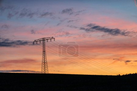Foto de Puesta de sol en la noche cerca de Schmalkalden - Turingia - Imagen libre de derechos