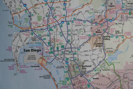 Foto de Primer plano de un mapa del área metropolitana de San Diego, California, incluyendo la isla de Coronado. - Imagen libre de derechos