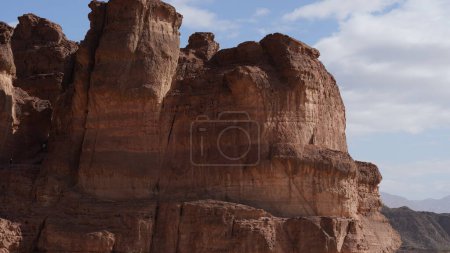 Foto de Rocas cerca de los pilares de las Salomón, Timna Park, desierto del Negev, Israel - Imagen libre de derechos
