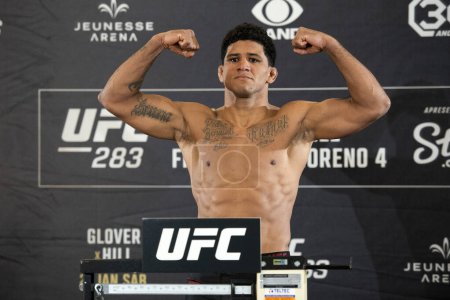 Foto de Rio de Janeiro (RJ), 01.20.2023 - UFC 283 - Fighter Gilbert Burns. Pesaje oficial - UFC283 Pesaje oficial: Teixeira vs Hill en el Hotel Windsor Marapendi en Río de Janeiro. - Imagen libre de derechos