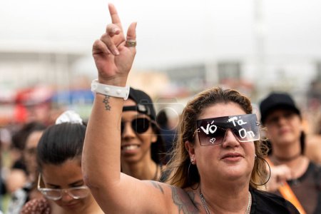 Téléchargez les photos : Rio de Janeiro (RJ), - 10 / 09 / 2022 - Mouvement public pendant le festival Rock In Rio 2022, tenu à Cidade do Rock, à l'ouest de Rio de Janeiro. - en image libre de droit