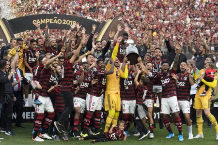 Téléchargez les photos : LIMA, PÉROU, 23 NOVEMBRE 2019 : Plaque Flamengo x River en finale de la Libertadores de America Cup 2019 au stade Monumental "U". - en image libre de droit