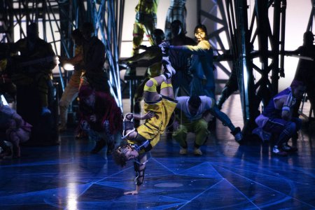 Photo for RIO DE JANEIRO, BRAZIL - 08TH DECEMBER 2022: Premiere of Bazzar, Cirque du Soleil show in Rio de Janeiro. Presentations at the Olympic Park - Royalty Free Image